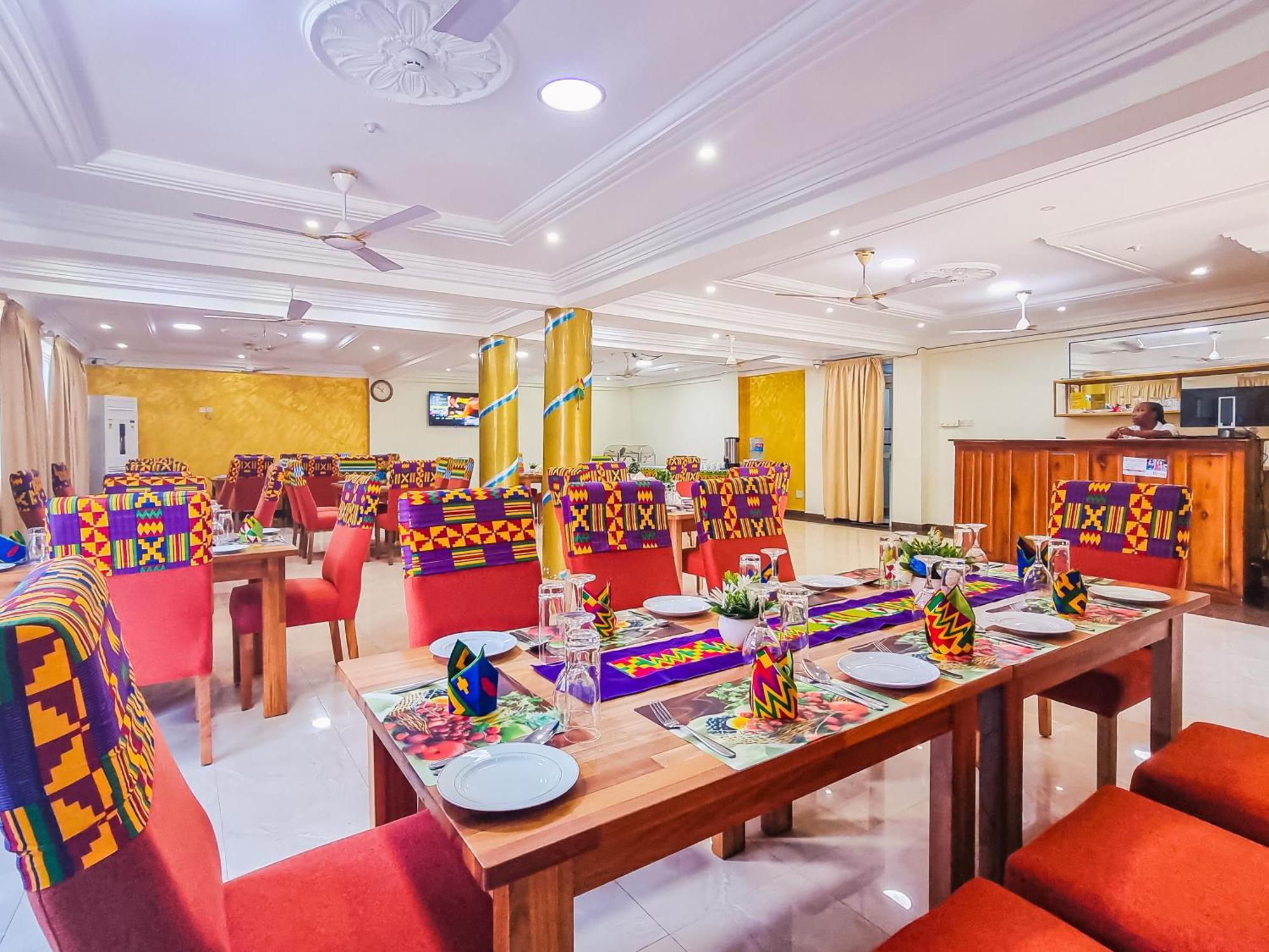RHOGEM Hotel Sekondi-Takoradi Buitenkant foto