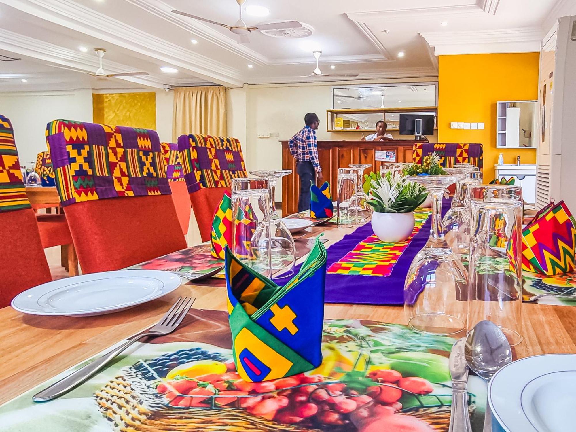 RHOGEM Hotel Sekondi-Takoradi Buitenkant foto