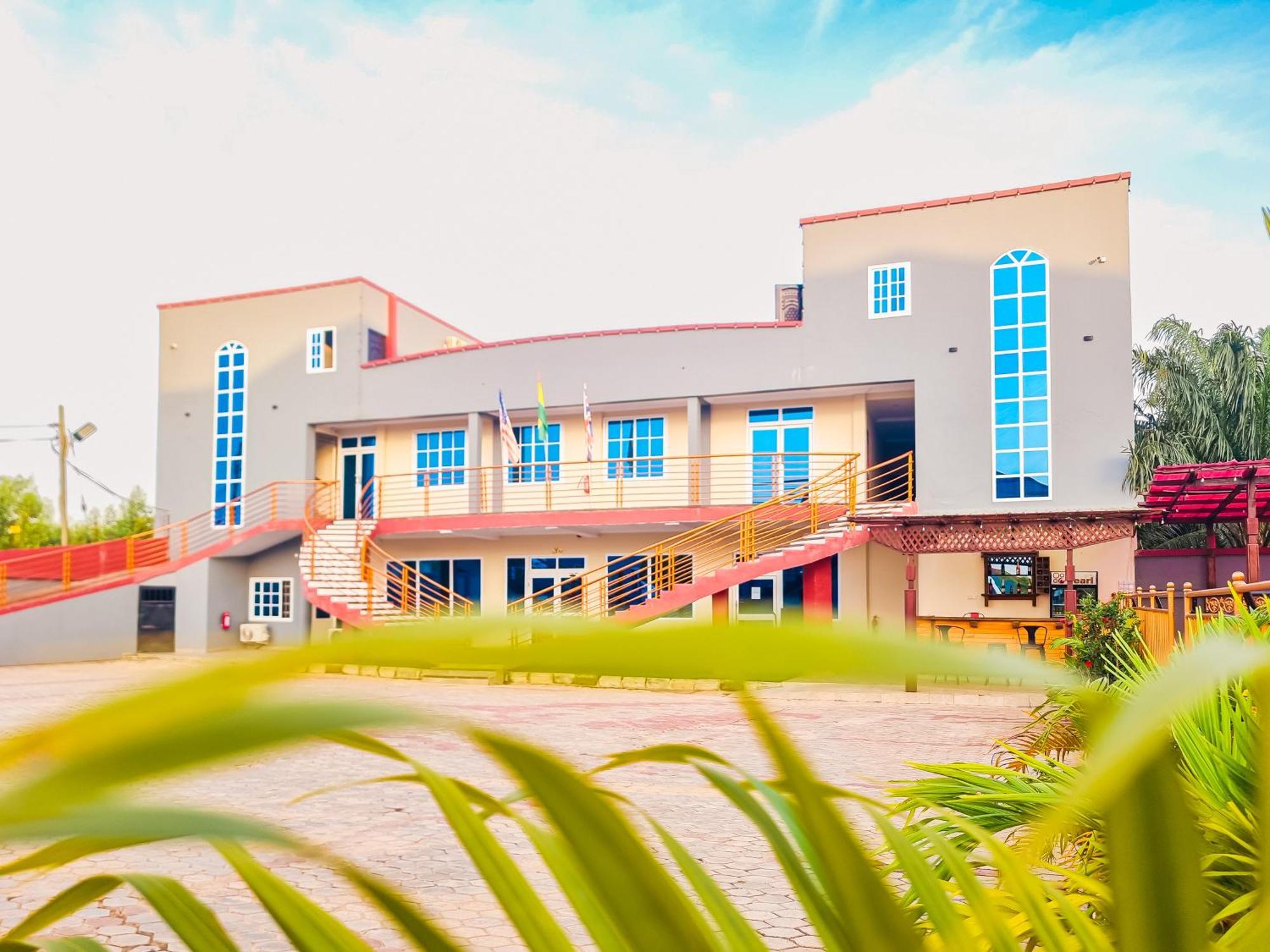 RHOGEM Hotel Sekondi-Takoradi Buitenkant foto