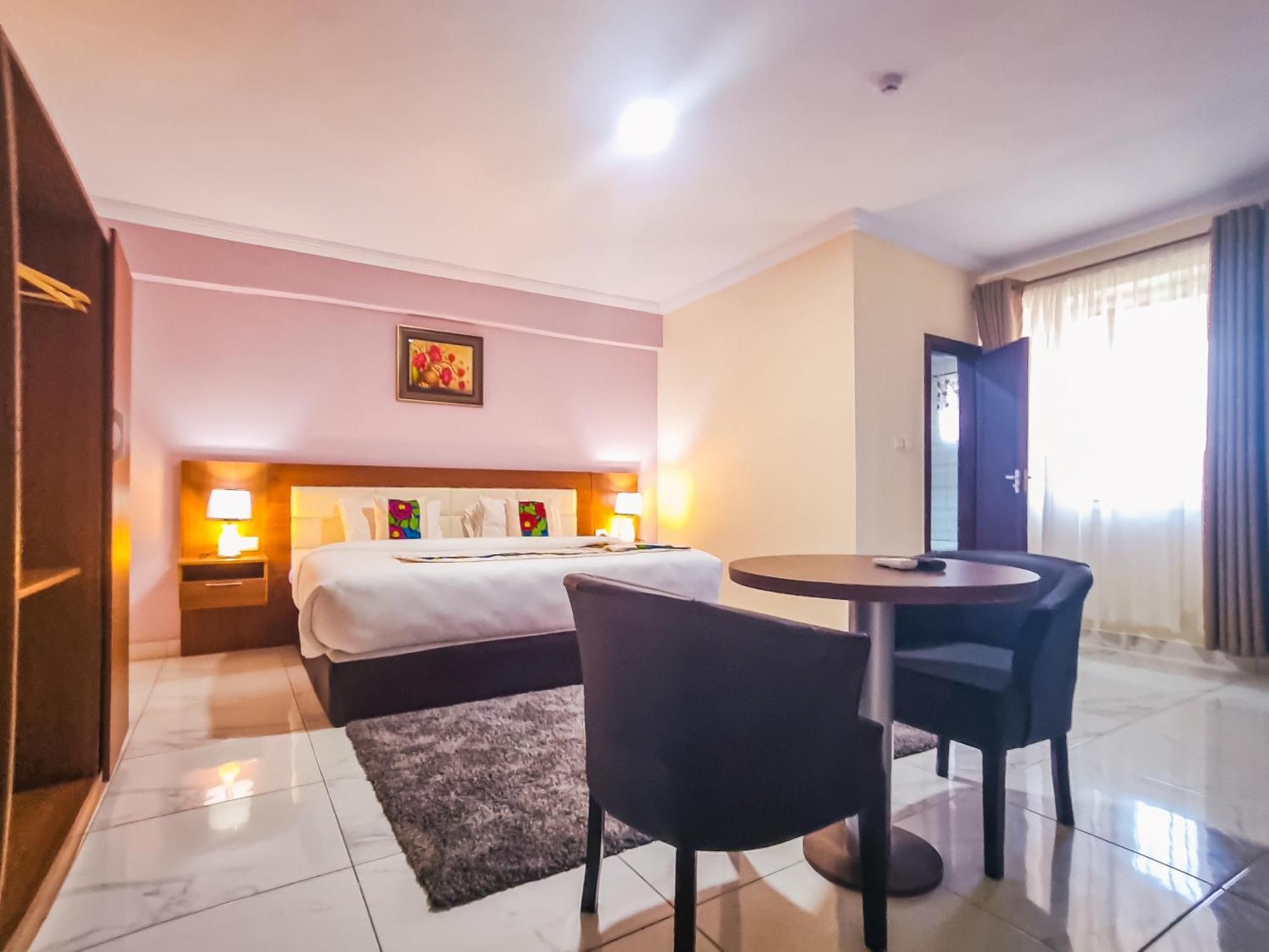 RHOGEM Hotel Sekondi-Takoradi Buitenkant foto