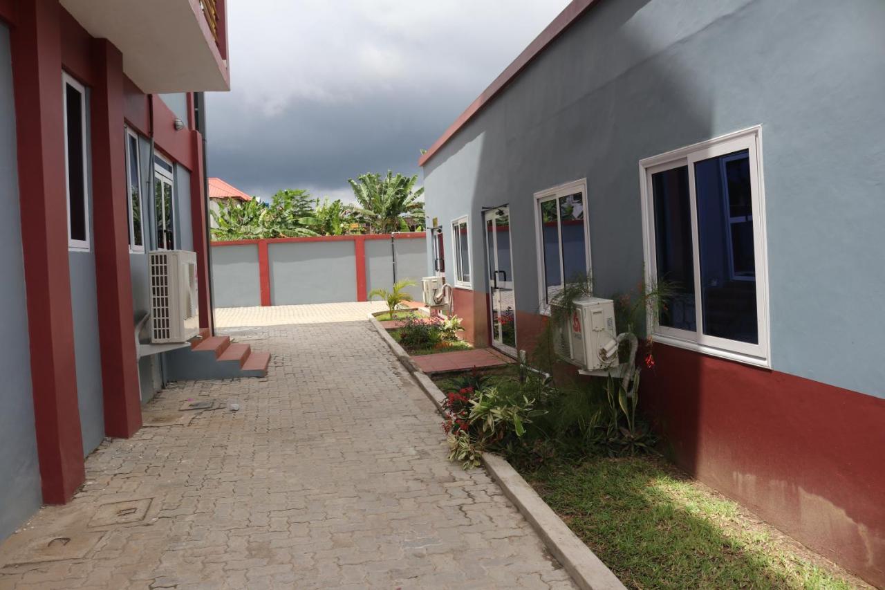 RHOGEM Hotel Sekondi-Takoradi Buitenkant foto