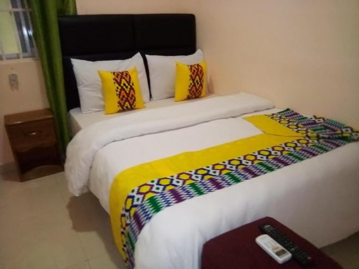 RHOGEM Hotel Sekondi-Takoradi Buitenkant foto